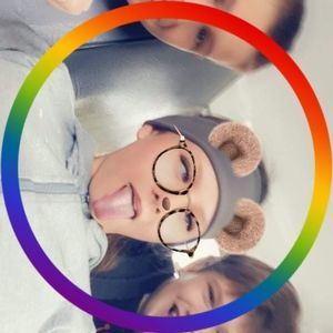 Meet your Posher, Queen lay